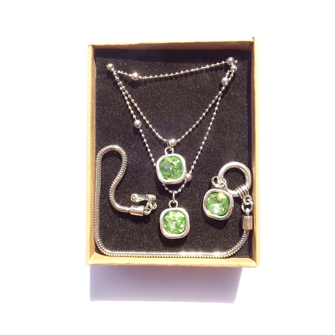 necklace and bracelet jewellery set
